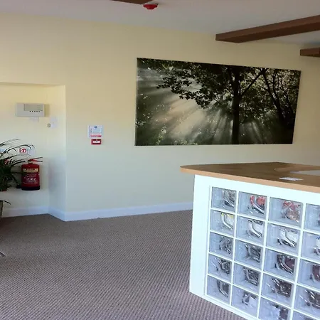 Lyall Apartment Hotel-3